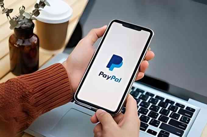 Ilustrasi proses transaksi jasa convert PayPal amanah ke rekening bank lokal dan e-wallet Indonesia yang cepat.